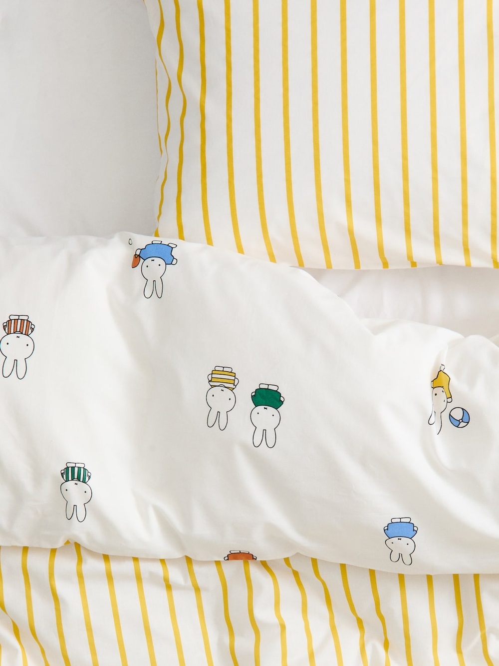 NWT Miffy Yellow Stripe Twin Duvet set with matching Miffy pillow case